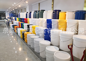 特级欧美AAAA片吉安容器一楼涂料桶、机油桶展区